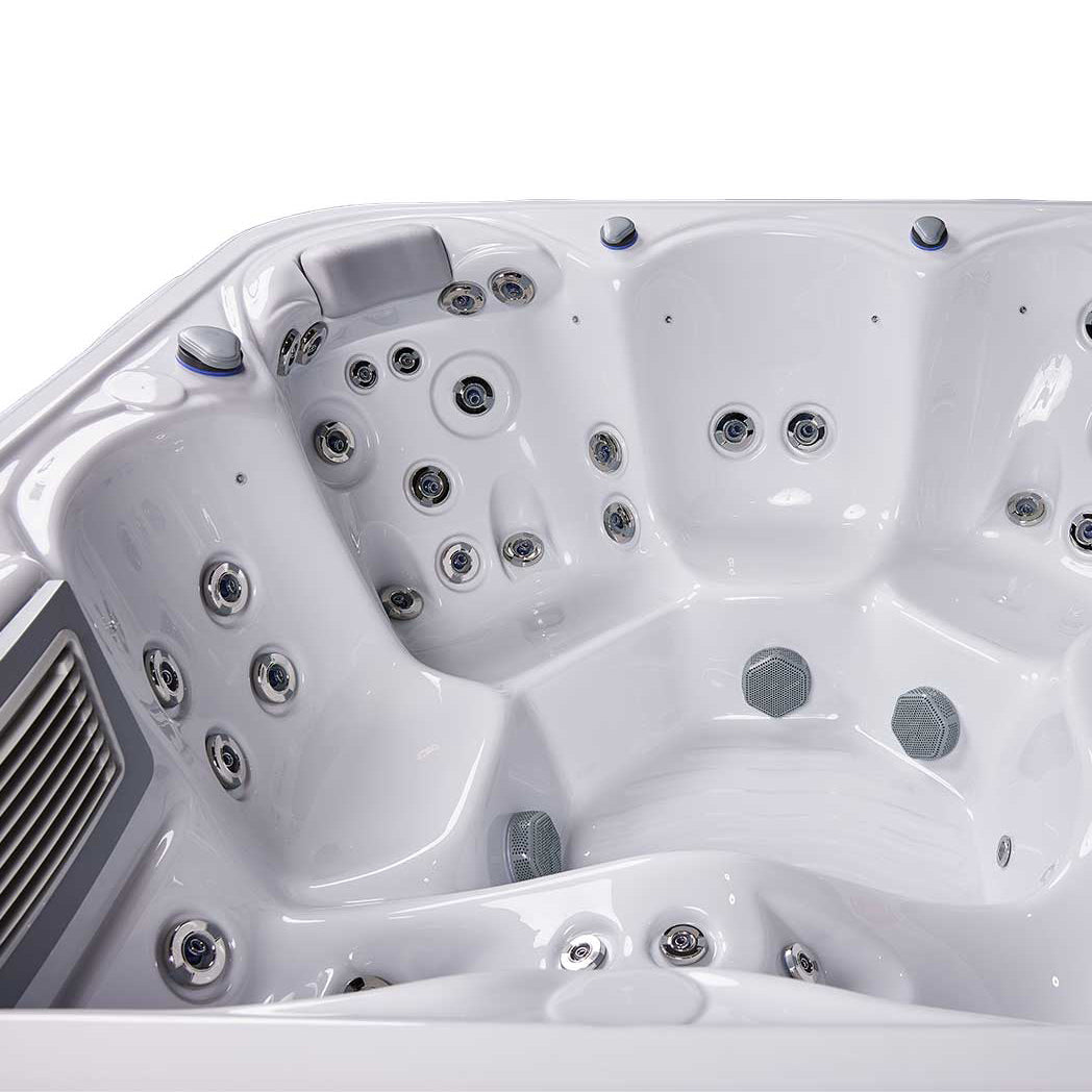 New York Hot Tub